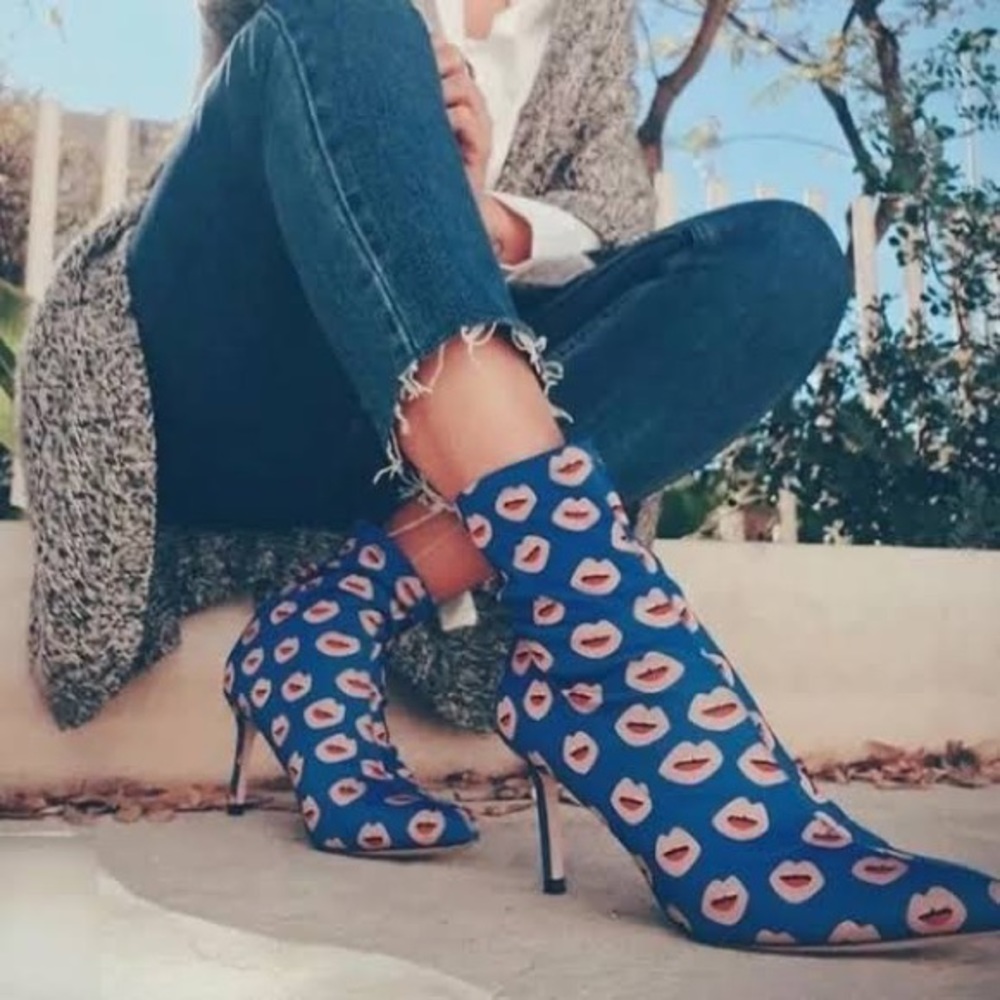 ZARA PRINTED LIPS STRETCH SOCK STYLE ANKLE BOOTS